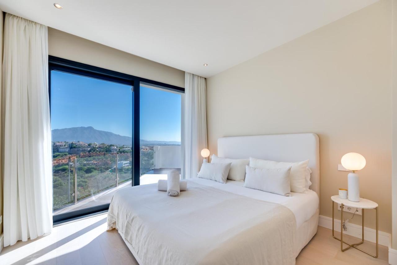 Vacation Marbella I Villa Paraiso The View, Infinity Heated Pool, Sea View, 24-7 Security, Golf Courses Estepona Bagian luar foto
